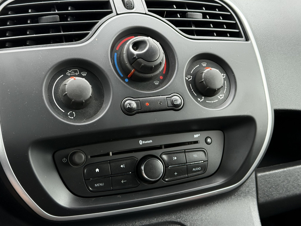 Renault Kangoo 1.5 dCi / L1H1 / 1e EIG. / AIRCO / CRUISE / INRICHTING / NAVI / BLUETOOTH / TREKHAAK 16