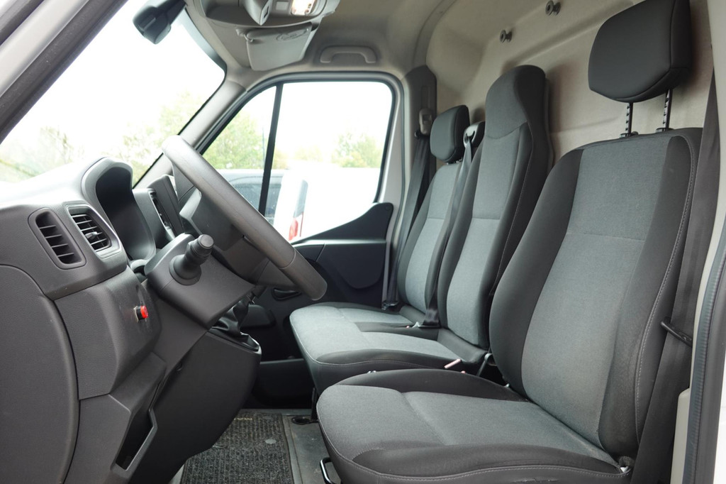 Renault MASTER T33 2.3 dCi 135 L2H2 Met laadklep 11