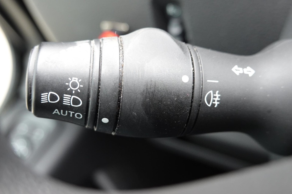 Renault MASTER T33 2.3 dCi 135 L2H2 Met laadklep 14