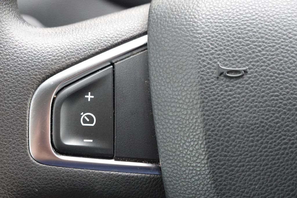 Renault MASTER T33 2.3 dCi 135 L2H2 Met laadklep 15