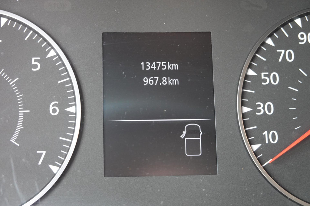 Renault MASTER T33 2.3 dCi 135 L2H2 Met laadklep 16