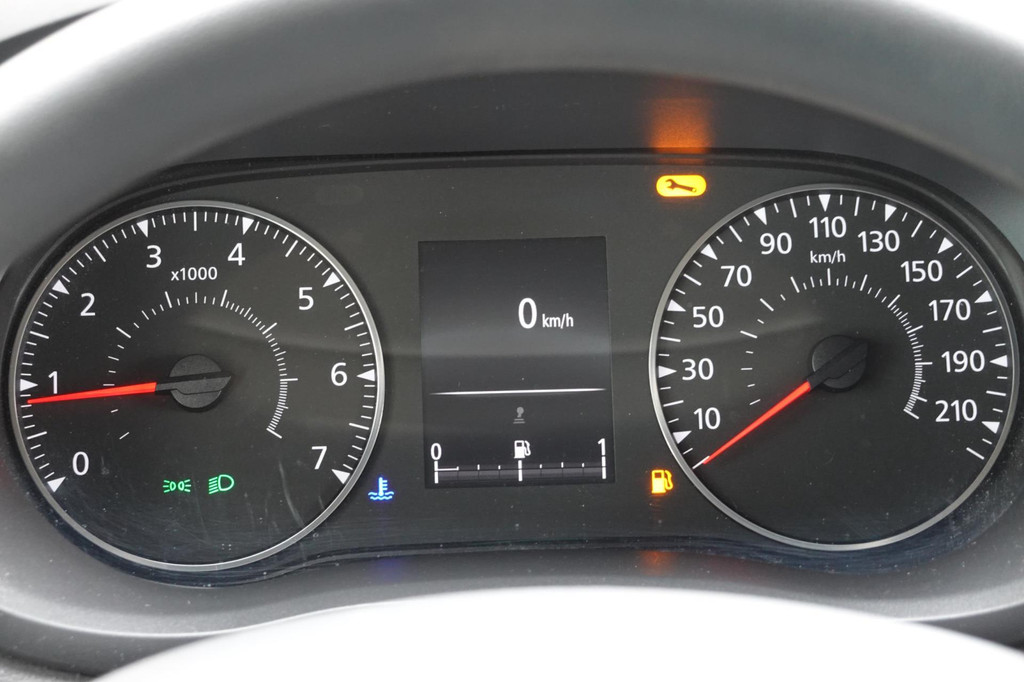 Renault MASTER T33 2.3 dCi 135 L2H2 Met laadklep 17