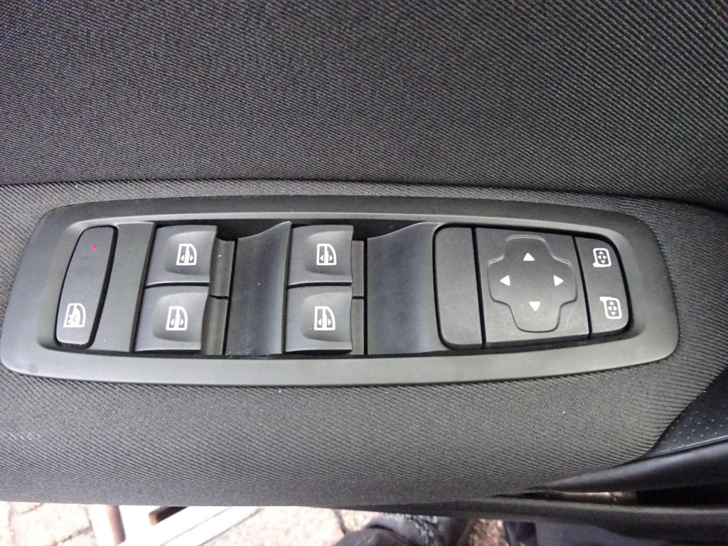 Renault MEGANE VAN 1.5 DCI 116 PK AIRCO NAVI Laadruimte inrichting. 13