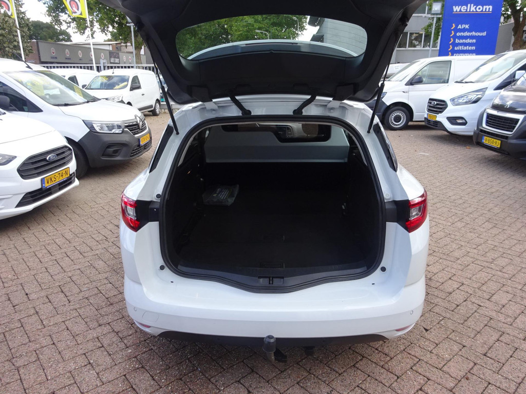 Renault MEGANE VAN 1.5 DCI 116 PK AIRCO NAVI Laadruimte inrichting. 9