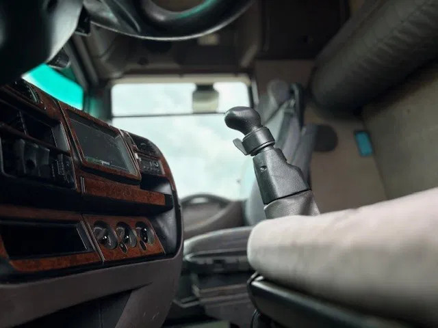 Renault Magnum 440 E-TECH 4x2 (ZF16 MANUAL GEARBOX / RETARDER / REDUCTION AXLE / AIRCONDITIONING) 10