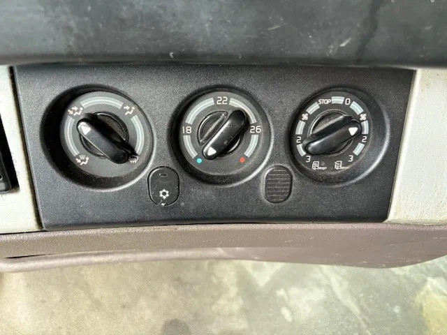 Renault Magnum AE 480 DXI (MANUAL GEARBOX / ZF-INTARDER / AIRCONDITIONING / 2x DIESELTANK / COMPLETE SPOILERSET / ETC.) 9