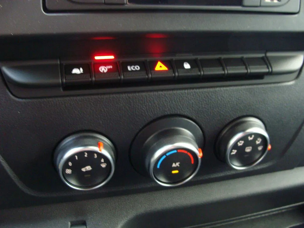 Renault Master 145.35 L4H3 RWD EL GESLOTEN - EURO 6 - VVL-64-Z 12