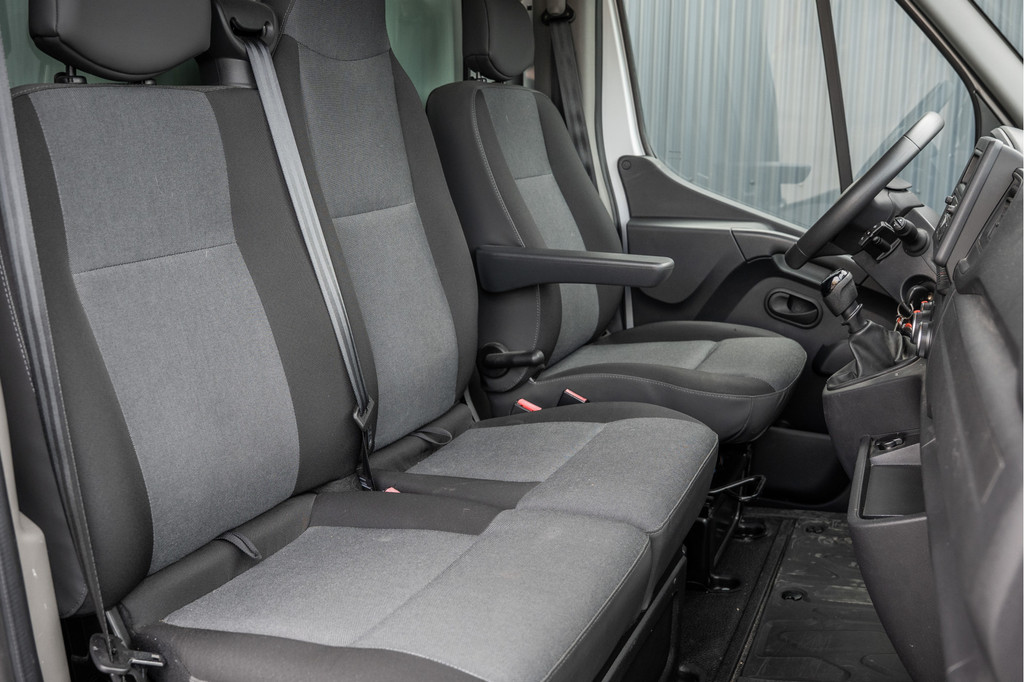Renault Master 15.389 KM! | Bakwagen met Laadklep | 146PK | LED | Airco 12