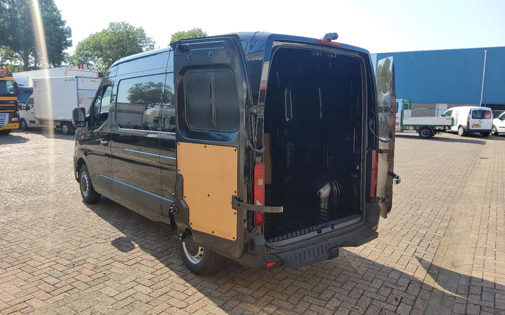 Renault Master 150.35 EURO 6 L2H2 GESLOTEN ZWART METALLIC - V-63-LHG - BPM VRIJ! 13