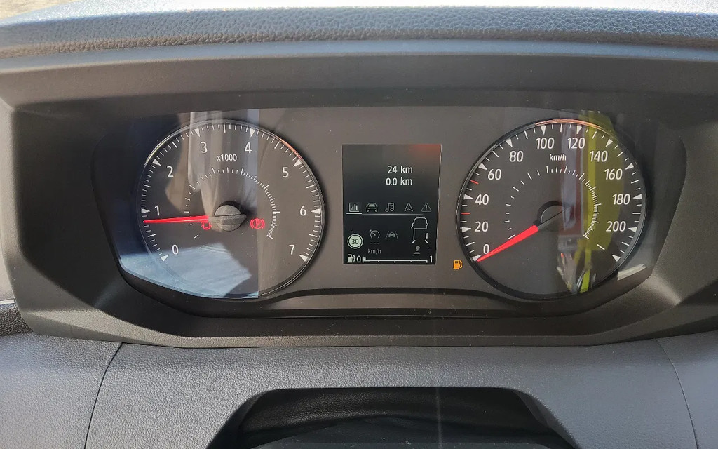 Renault Master 150.35 EURO 6 L2H2 GESLOTEN ZWART METALLIC - V-63-LHG - BPM VRIJ! 17