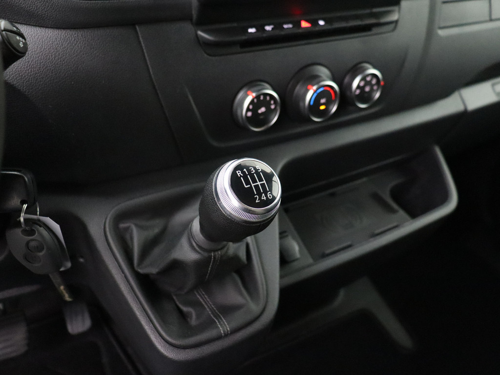 Renault Master 2.3DCI 125PK L2H2 | Navigatie | Camera | Airco | Cruise | Betimmering 16