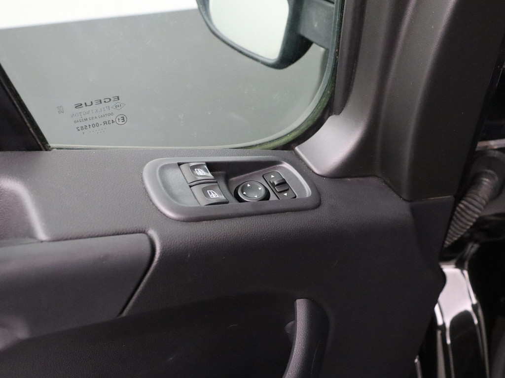 Renault Master 2.3DCI 125PK L2H2 | Navigatie | Camera | Airco | Cruise | Betimmering 8