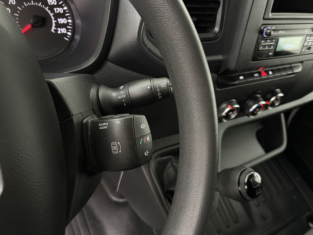 Renault Master 2.3DCI 135PK L3H2 | Airco | Cruise | 3-Persoons | Betimmering 15