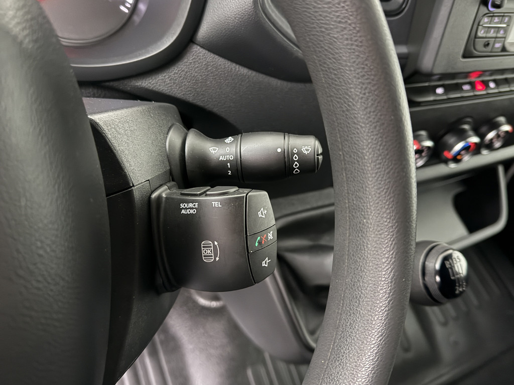 Renault Master 2.3DCI 135PK L3H2 | Airco | Cruise | 3-Persoons | Betimmering 15