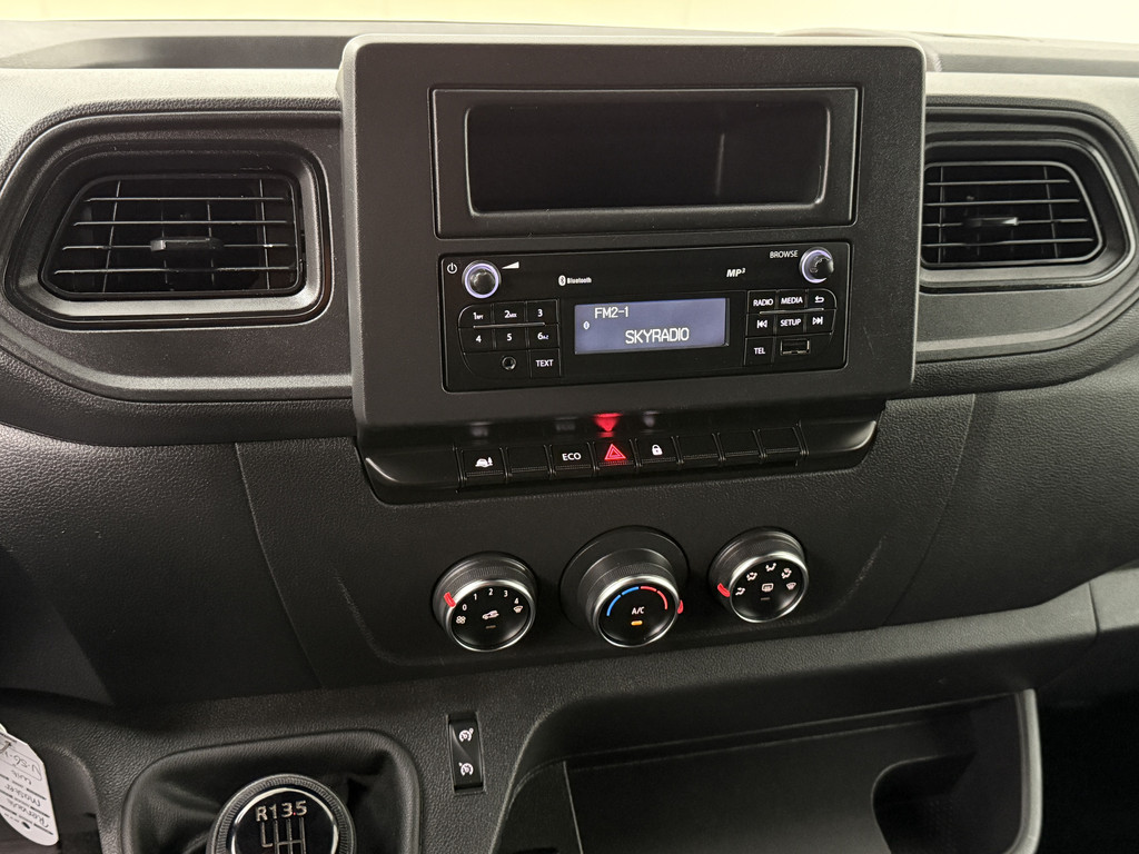 Renault Master 2.3DCI 135PK L3H2 | Airco | Cruise | 3-Persoons | Betimmering 17