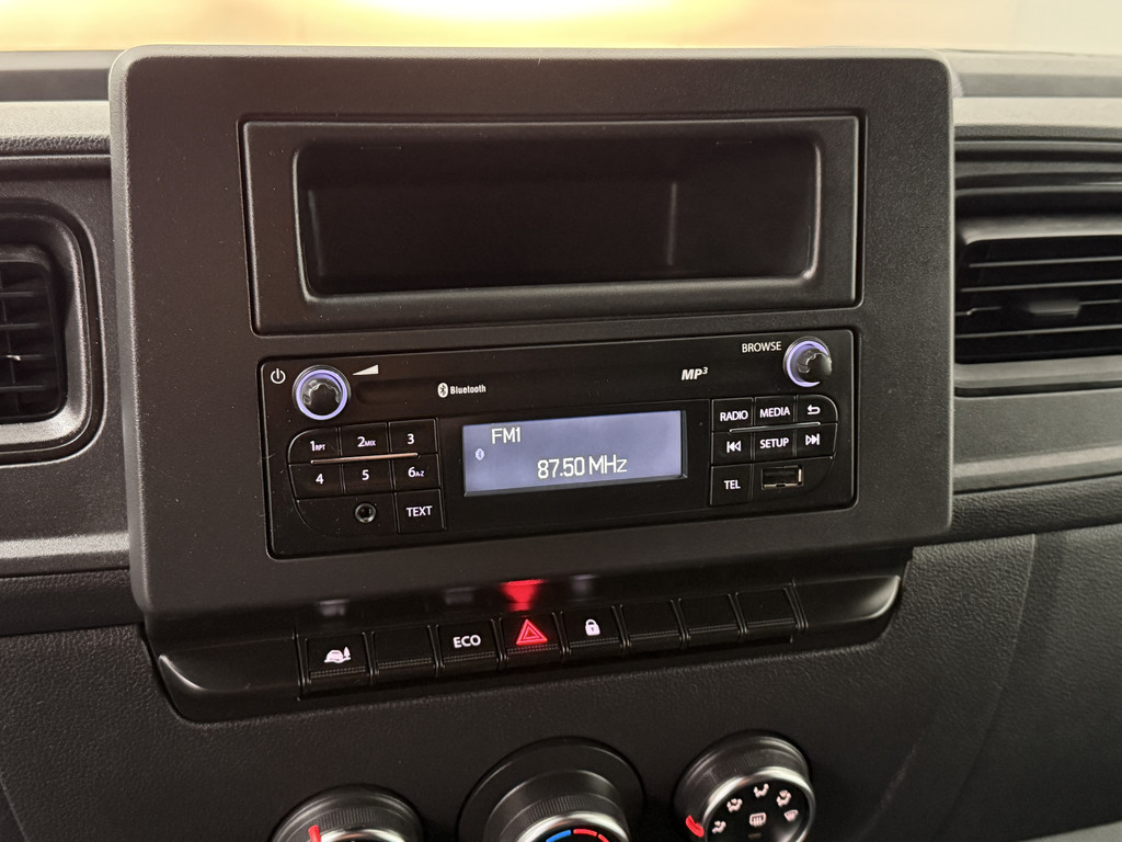 Renault Master 2.3DCI 135PK L3H2 | Airco | Cruise | 3-Persoons | Betimmering 18