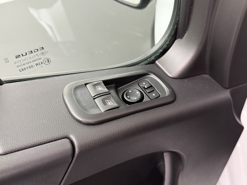 Renault Master 2.3DCI 135PK L3H2 | Airco | Cruise | 3-Persoons | Betimmering 8