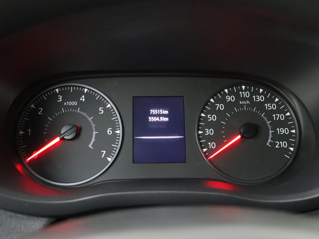 Renault Master 2.3DCI 135PK L3H2 Maxi | Leder | Navigatie | Camera | 3-Persoons | Betimmering 9