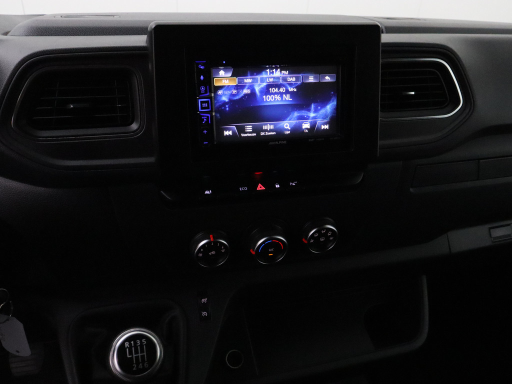 Renault Master 2.3DCI 136PK L3H2 | Kastinrichting | Imperiaal | Navigatie | Camera | 3-Persoons | Airco | Cruise 16