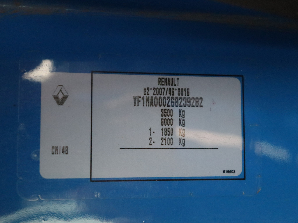 Renault Master 2.3DCI 136PK L3H2 | Kastinrichting | Imperiaal | Navigatie | Camera | 3-Persoons | Airco | Cruise 20