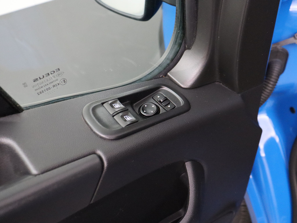 Renault Master 2.3DCI 136PK L3H2 | Kastinrichting | Imperiaal | Navigatie | Camera | Airco | Cruise | 3-Persoons 8