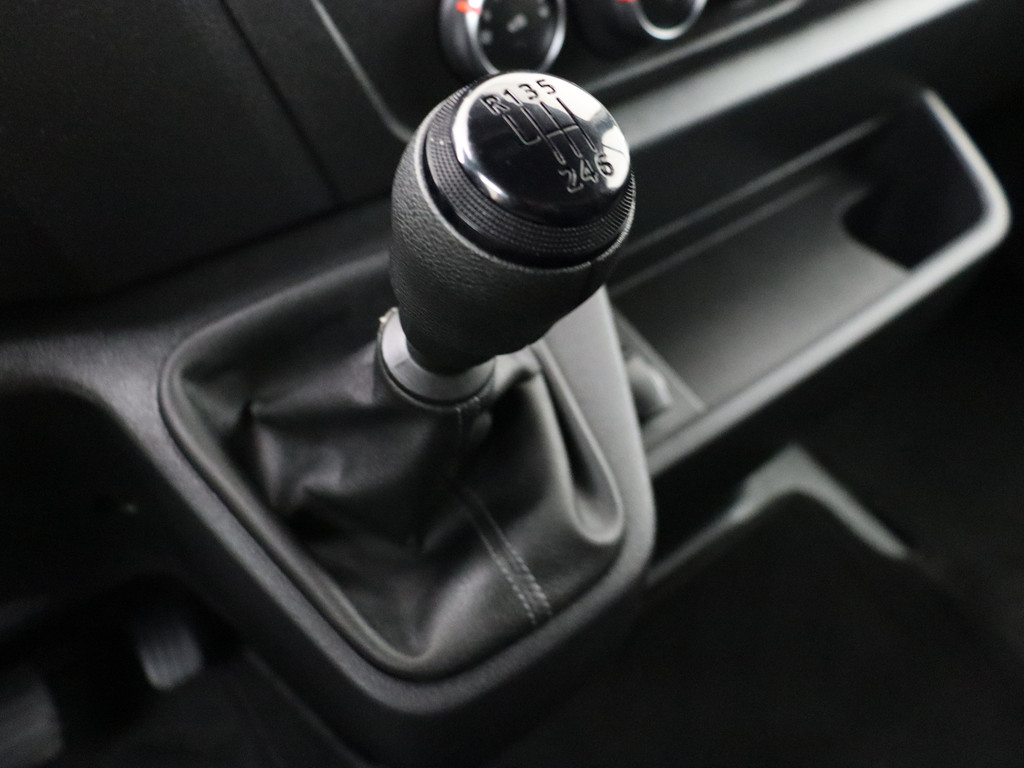 Renault Master 2.3DCI 145PK Bakwagen+Laadklep | Laadlengte 4,54 Meter | Camera | Dakspoiler | 3-Persoons | Airco | Cruise 15