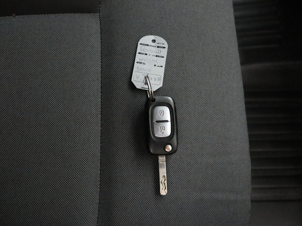 Renault Master 2.3DCi 130PK Bakwagen+Laadklep | Trekhaak | Navigatie | Airco | 3-Persoons 8