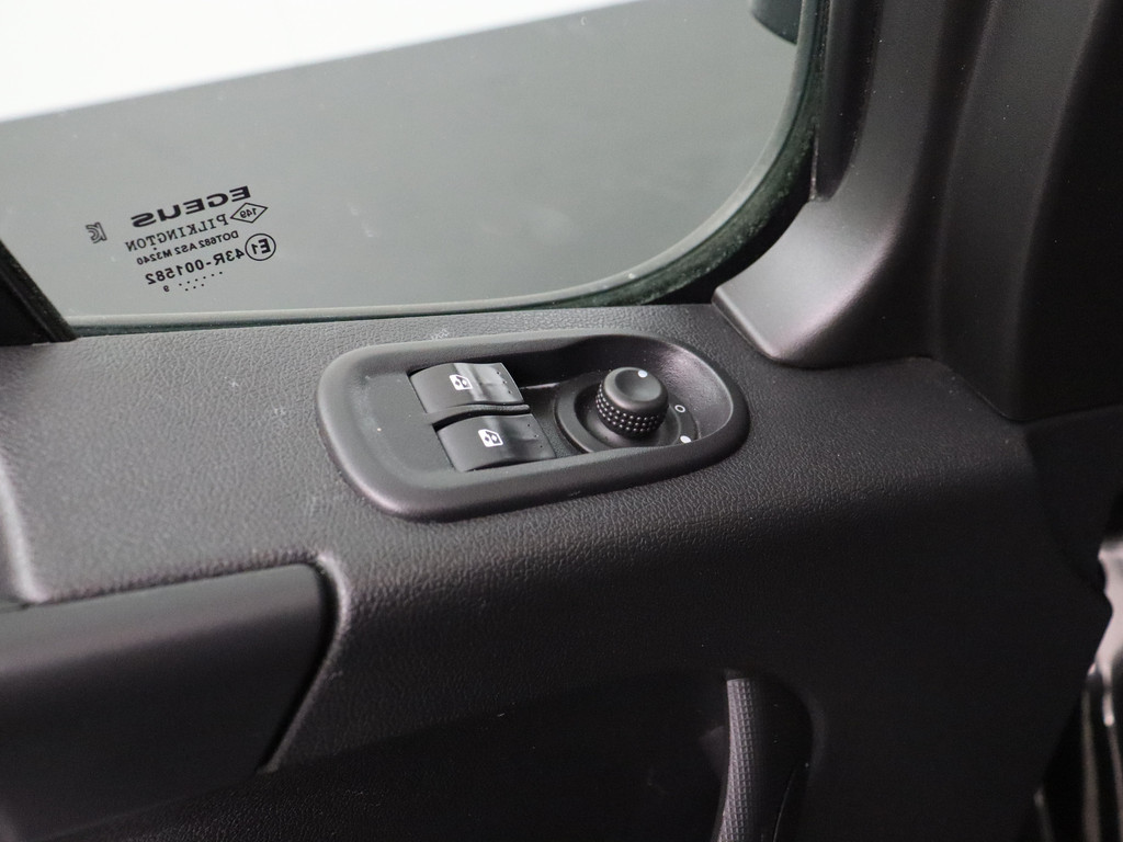 Renault Master 2.3DCi 130PK Bakwagen+Laadklep | Trekhaak | Navigatie | Airco | 3-Persoons 9