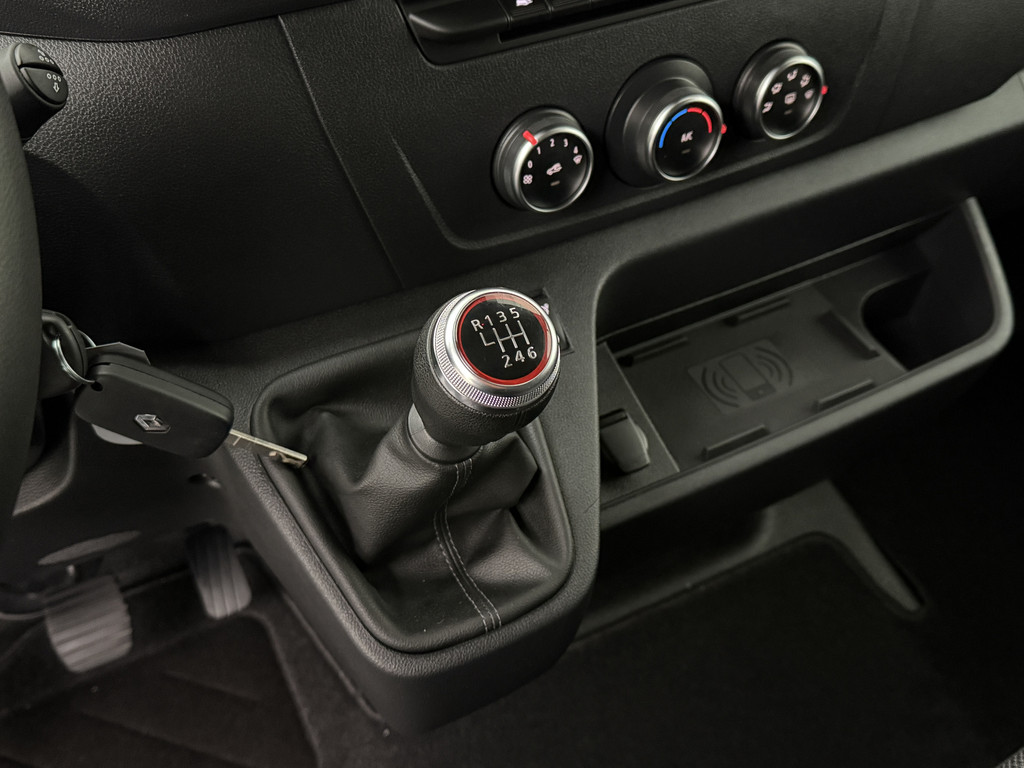 Renault Master 2.3DCi 130PK L2H2 Koelauto | 12/220V | Airco | Cruise | 3-Persoons 16