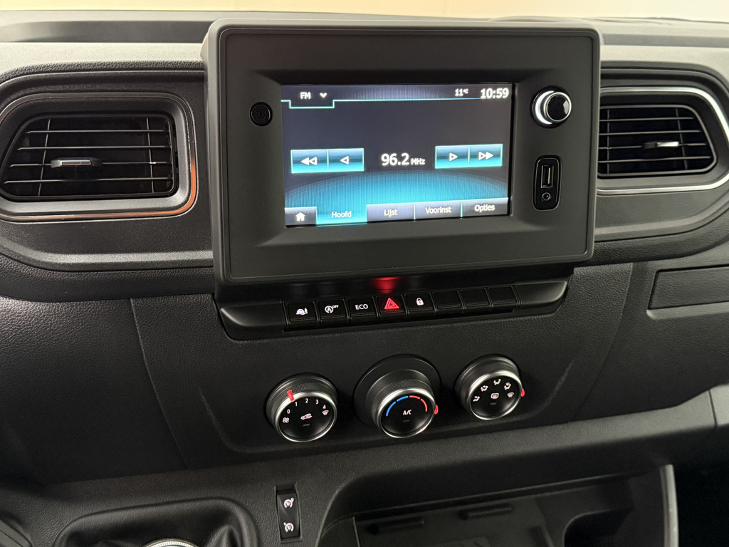 Renault Master 2.3DCi 130PK L2H2 Koelauto | 12/220V | Airco | Cruise | 3-Persoons 17