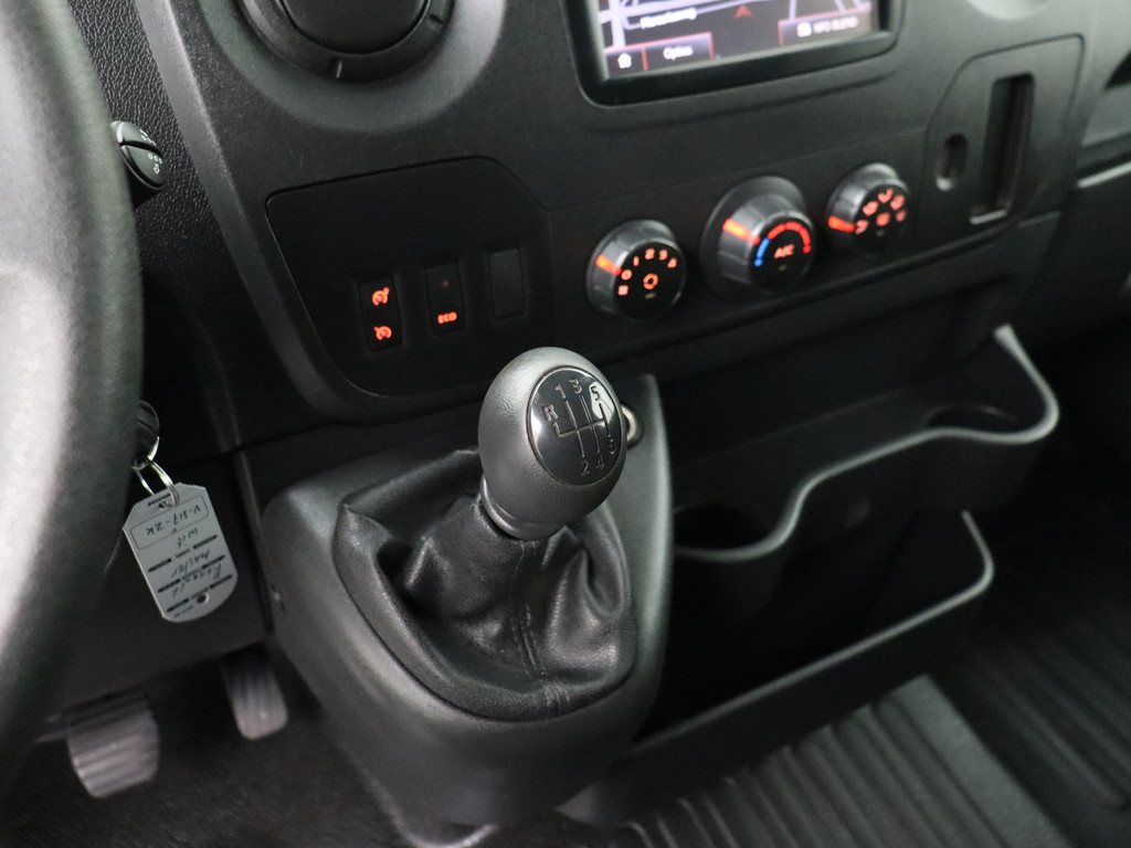 Renault Master 2.3DCi 130PK L2H2 | Navigatie | Camera | Airco | Cruise | Trekhaak | 3-Persoons 16