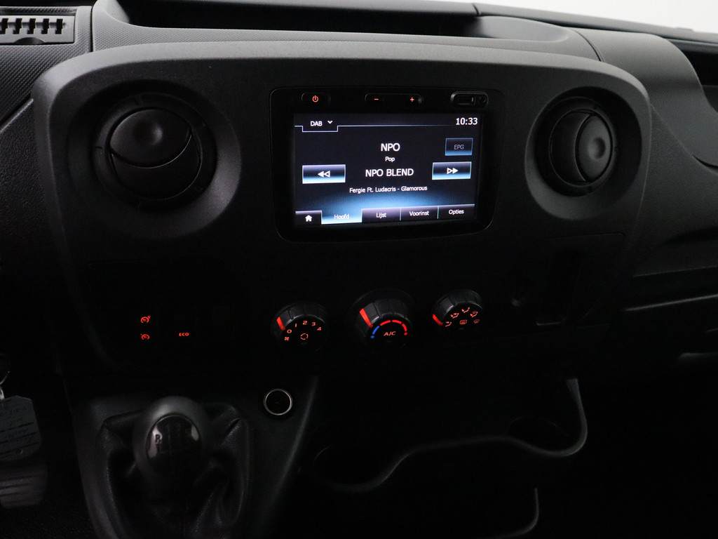 Renault Master 2.3DCi 130PK L2H2 | Navigatie | Camera | Airco | Cruise | Trekhaak | 3-Persoons 17