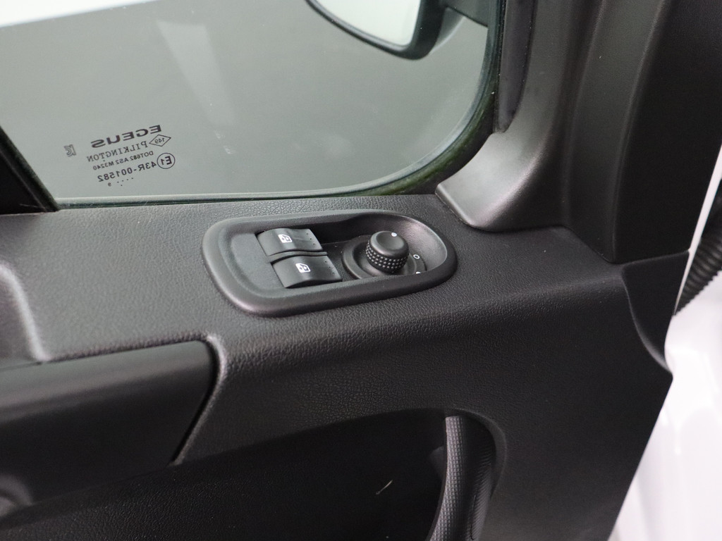 Renault Master 2.3DCi 130PK L2H2 | Navigatie | Camera | Airco | Cruise | Trekhaak | 3-Persoons 8