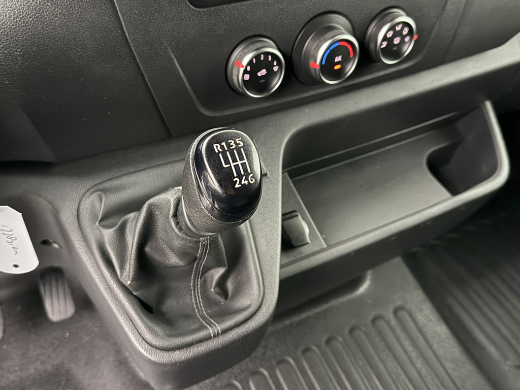 Renault Master 2.3DCi 135PK L2H2 | Werkplaatsinrichting | Airco | Camera | Gatelocks | Trekhaak 16