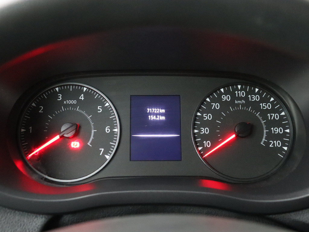 Renault Master 2.3DCi 135PK L2H2 Work Edition | Navigatie | Camera | Airco | 3-Persoons | 2500Kg Trekhaak 9