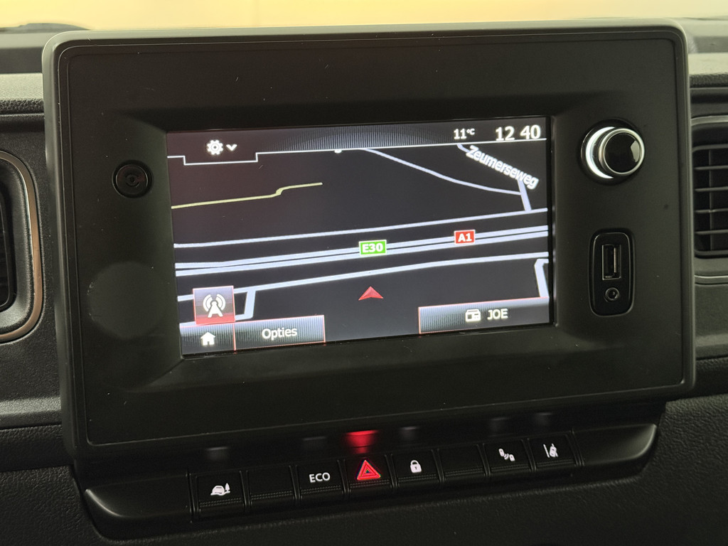 Renault Master 2.3DCi 135PK L3H2 Maxi | Leder | Navigatie | Camera | 3-Persoons | Airco | Cruise 20