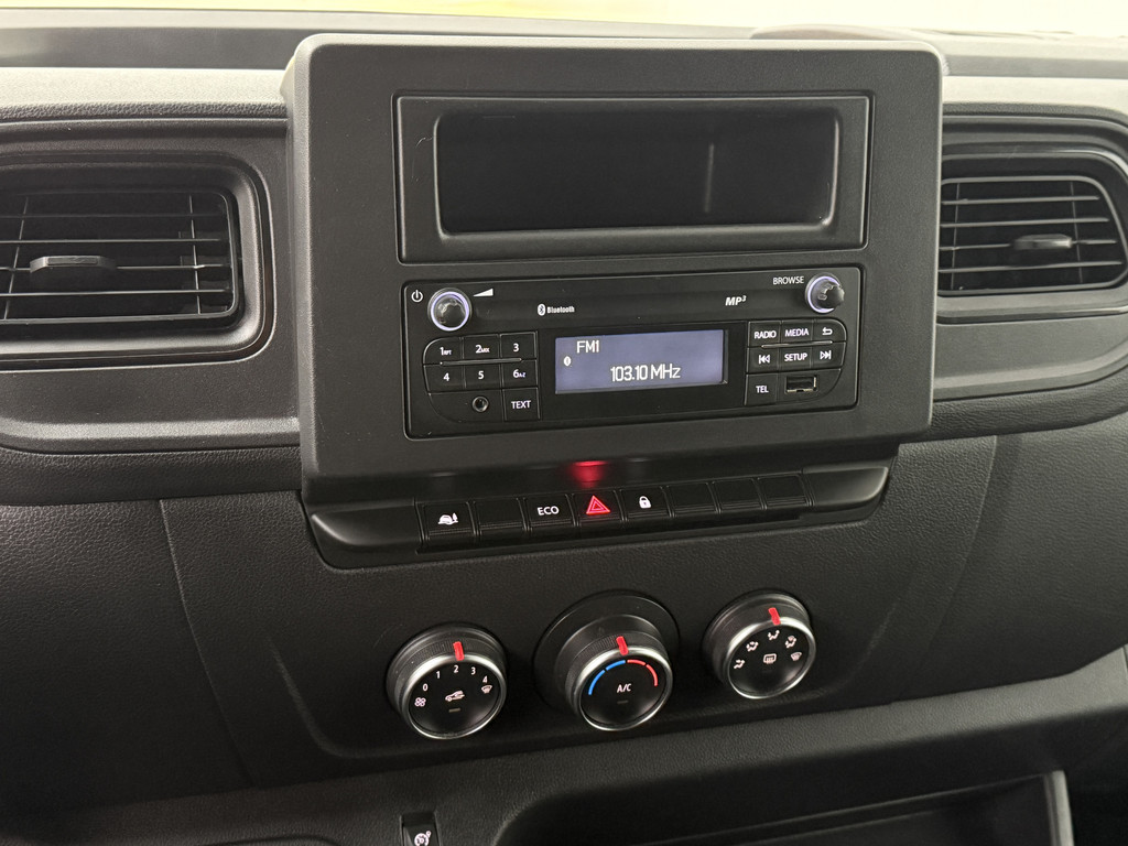 Renault Master 2.3DCi 136PK L2H2 | Airco | Cruise | 3-Persoons | Betimmering 16