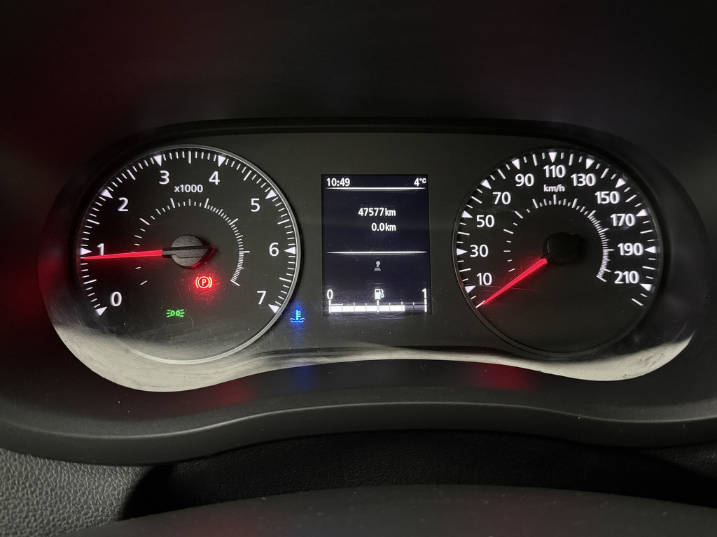 Renault Master 2.3DCi 136PK L2H2 | Airco | Cruise | 3-Persoons | Betimmering 8