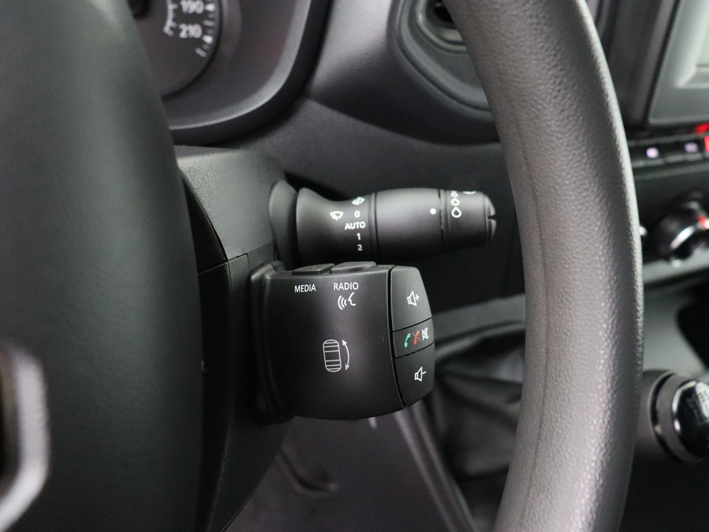 Renault Master 2.3DCi 136PK L3H2 Maxi | Leder | Navigatie | Camera | Airco | 3-Persoons | Betimmering 15