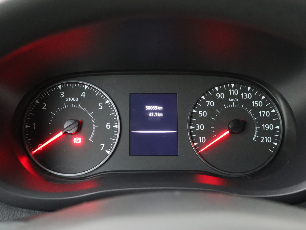 Renault Master 2.3DCi 136PK L3H2 Maxi | Leder | Navigatie | Camera | Airco | 3-Persoons | Betimmering 9