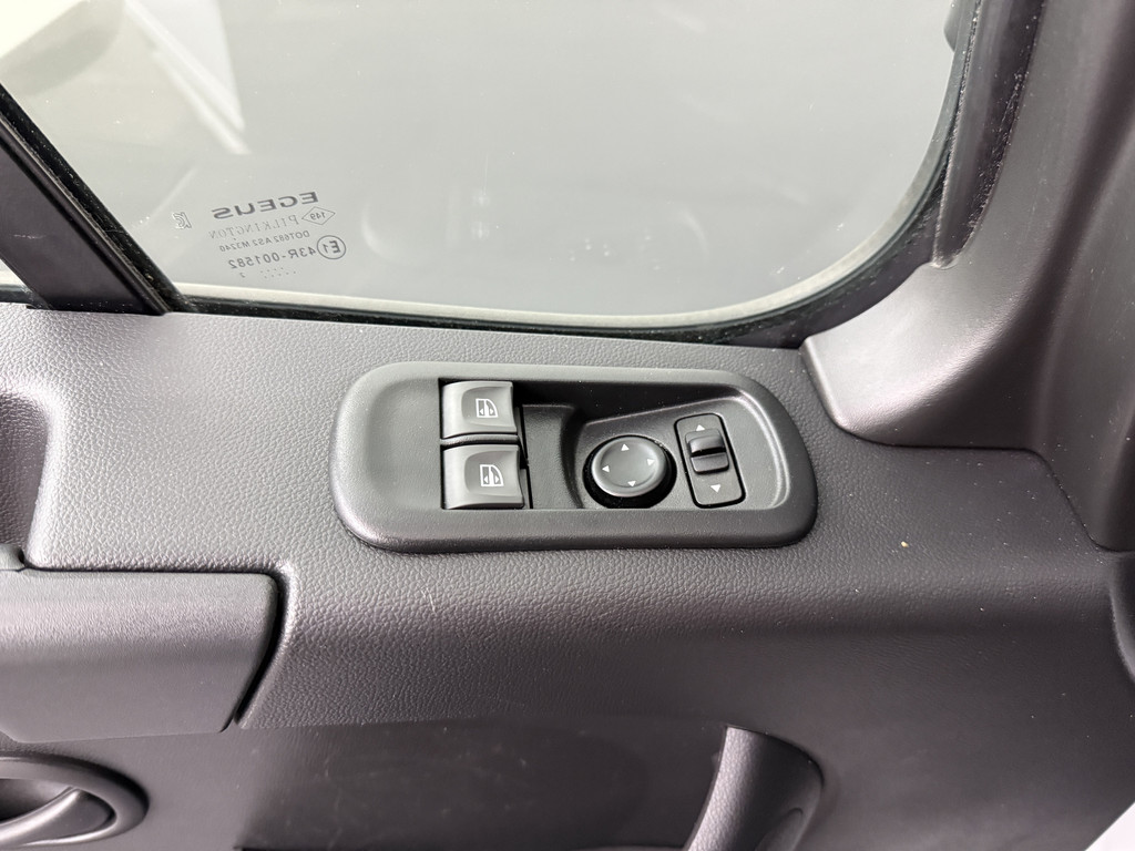 Renault Master 2.3DCi 165PK Bakwagen+Achterdeuren | 22,5 m3 | Multimedia | Camera | Dakspoiler | Airco | Cruise 8