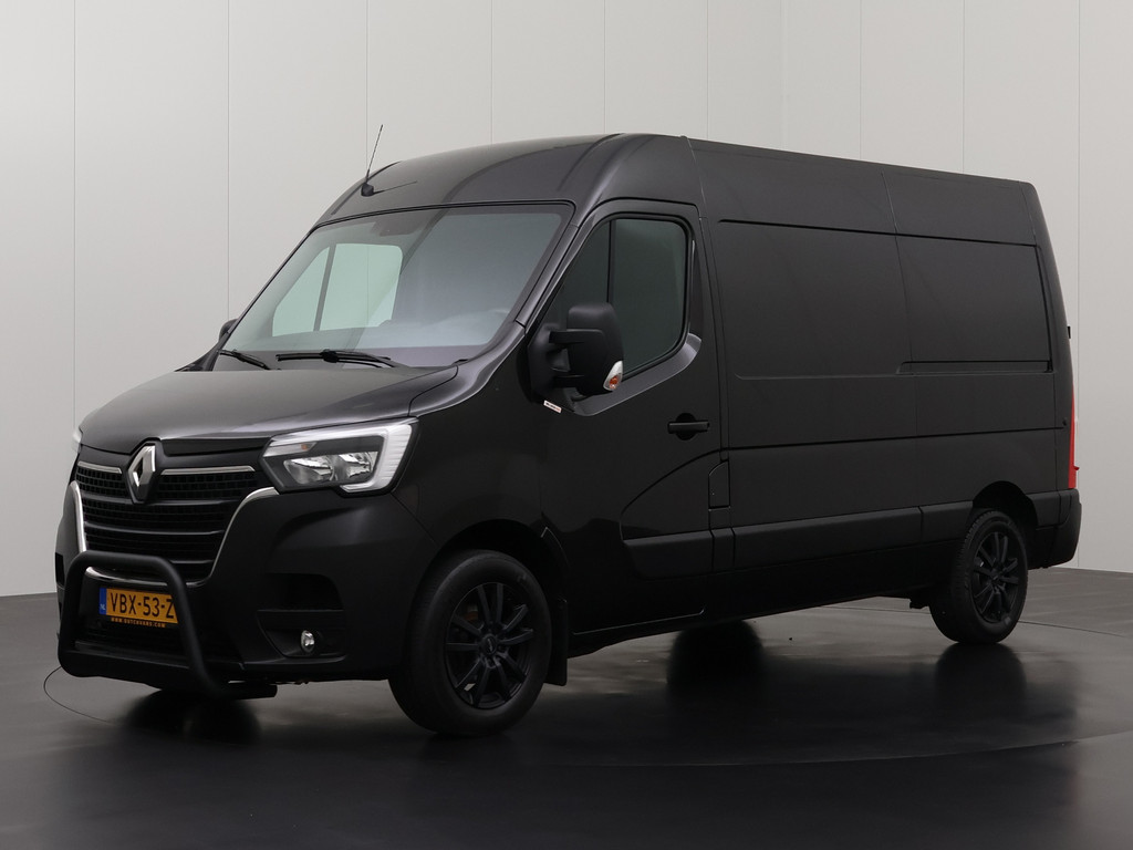 Renault Master 2.3DCi 180PK L2H2 Black Edition | Navigatie | Camera | Airco | Cruise | Betimmering | 3-Persoons 7