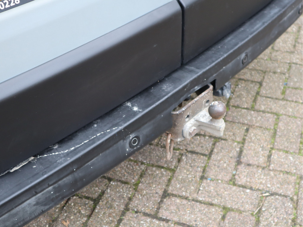 Renault Master 2.3 dCi 101pk L1H1 - Airco - Trekhaak - PDC 15