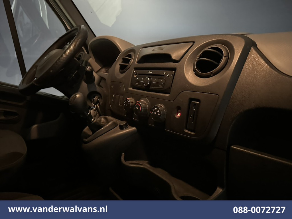 Renault Master 2.3 dCi 126pk L2H2 Airco | Cruisecontrol | 2500kg Trekhaak | Parkeersensoren Bijrijdersbank 10