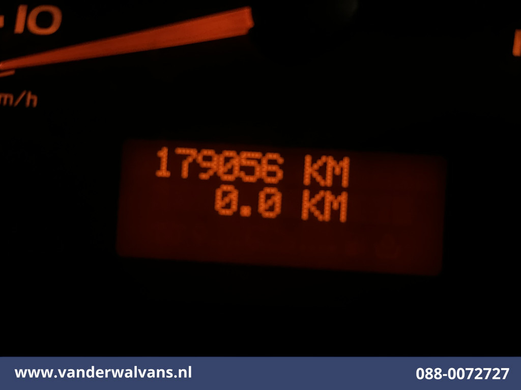 Renault Master 2.3 dCi 126pk L2H2 Airco | Cruisecontrol | 2500kg Trekhaak | Parkeersensoren Bijrijdersbank 17