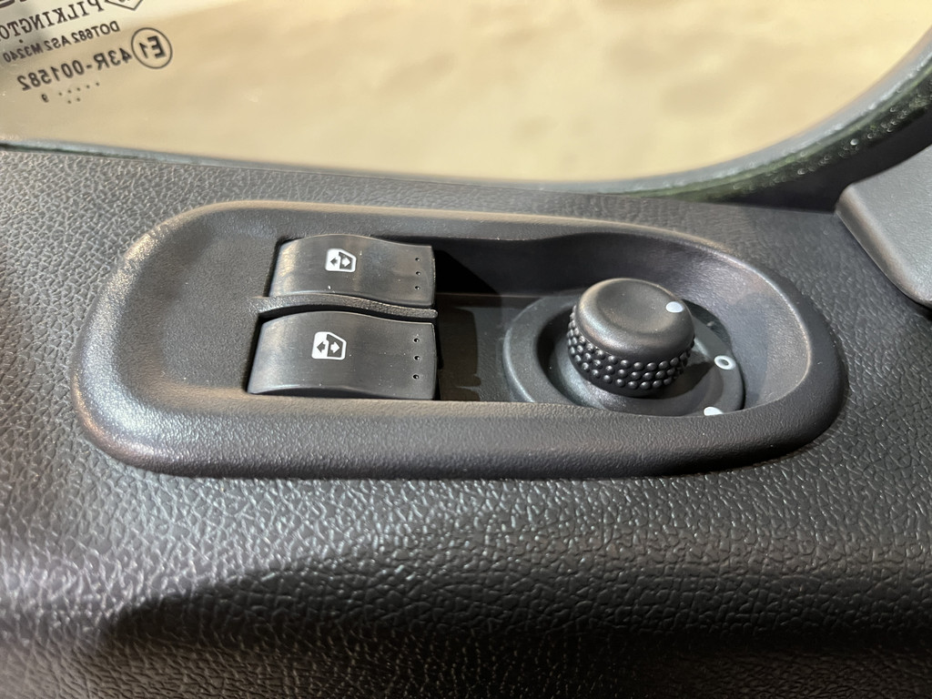 Renault Master 2.3 dCi 130 PK Bakwagen / Oprijplaat / Meubelbak / Euro 6 / Airco / Cruise Control / Camera / Navigatie 18