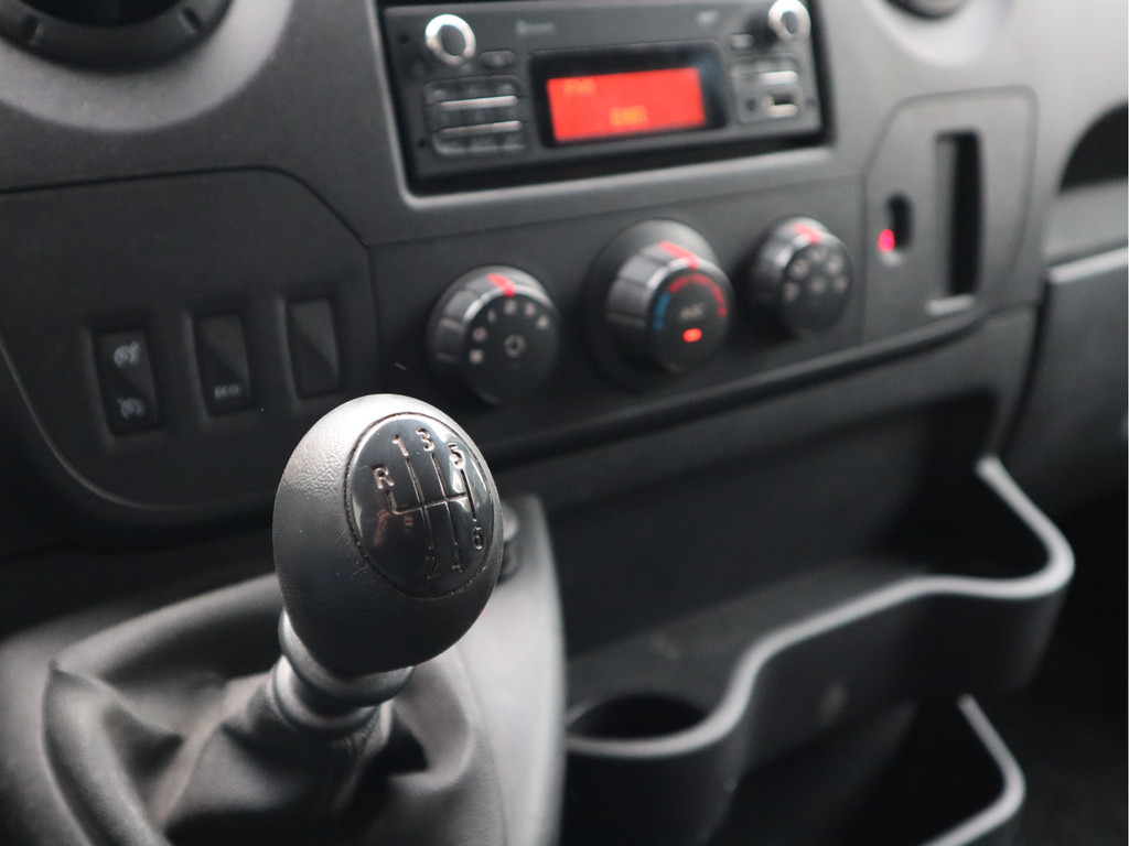 Renault Master 2.3 dCi 131pk Euro 6 L1H1 - Imperiaal - Trekhaak - Airco 11