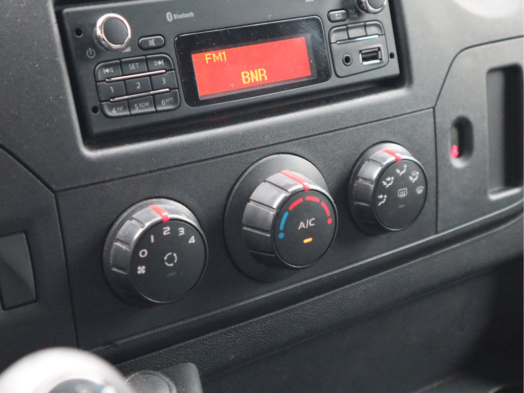 Renault Master 2.3 dCi 131pk Euro 6 L1H1 - Imperiaal - Trekhaak - Airco 12