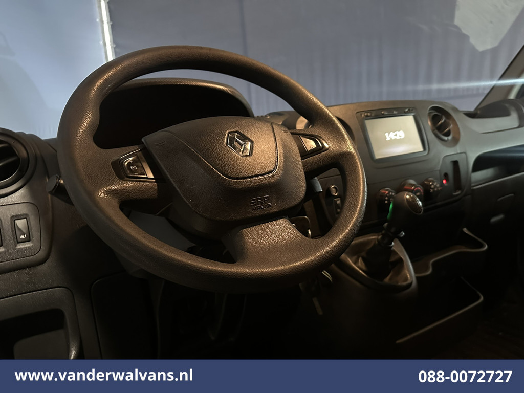 Renault Master 2.3 dCi 131pk L2H2 Euro6 Airco | Navigatie | Cruisecontrol | Imperiaal | 2500kg Trekhaak Parkeersensoren, Bijrijdersbank 13