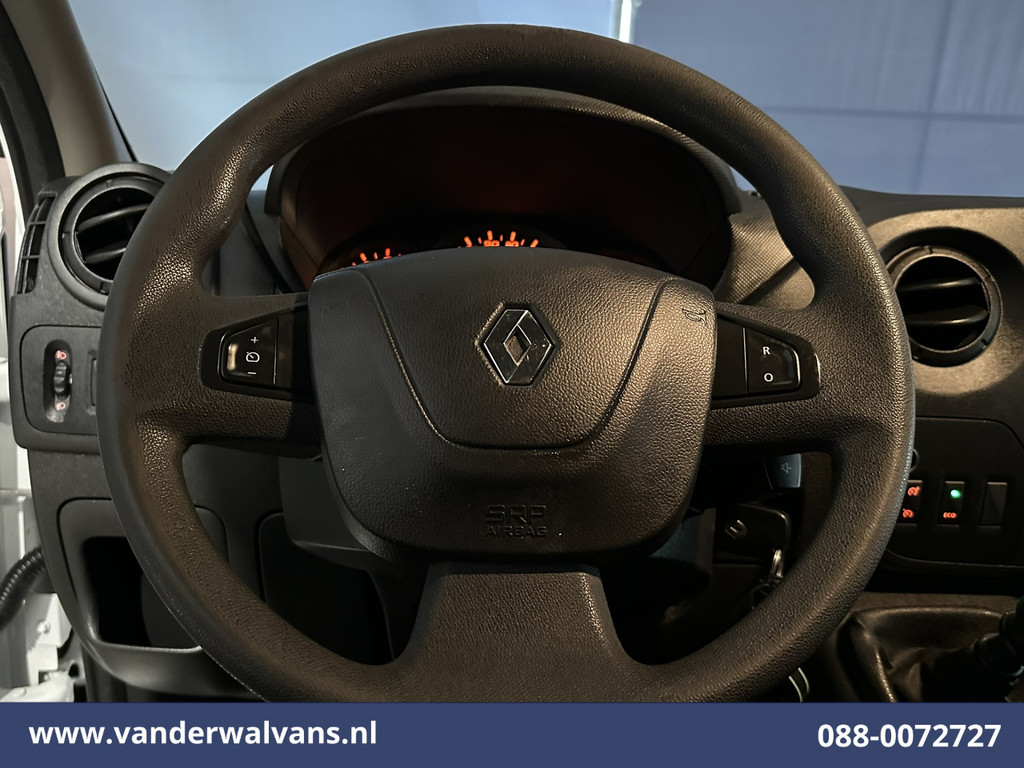 Renault Master 2.3 dCi 131pk L2H2 Euro6 Airco | Navigatie | Cruisecontrol | Imperiaal | 2500kg Trekhaak Parkeersensoren, Bijrijdersbank 14